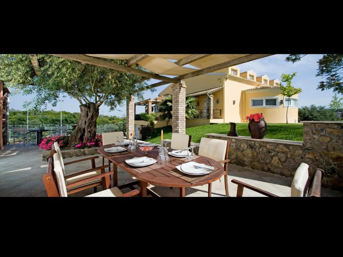 Villa in Corfu, Peloponnese, Western Greece and the Ionian, Greece 3 - 14128905