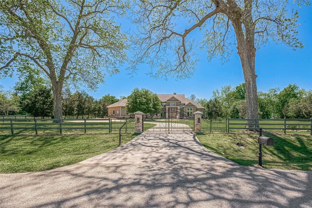 4 Bedrooms Other Residential In Fulshear, Texas, United States For Sale