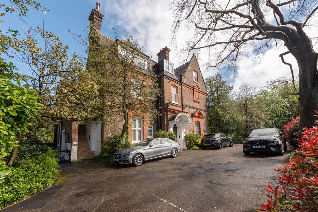 Apartment in Hampstead, Camden, England 1 - 14131481