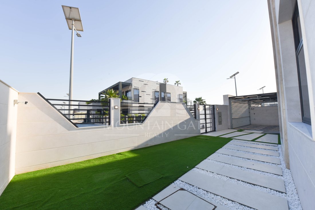 Villa in Al Furjan, Dubai, United Arab Emirates 4 - 14131453