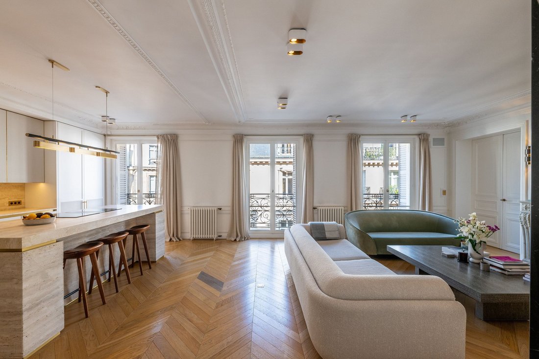 Apartment in Pereire-Malesherbes, Paris 17e Arrondissement, Paris 2 - 14025764