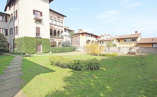 Apartment in Upper Town, Bergamo, Lombardy 1