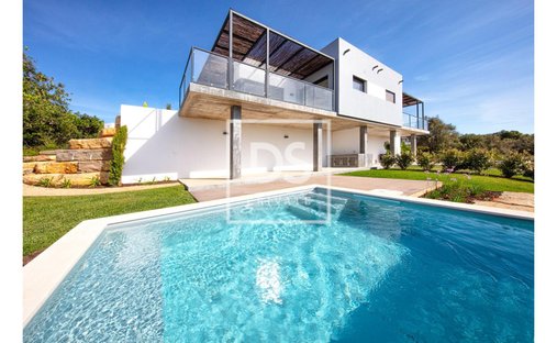 Villa in Lagoa e Carvoeiro, Algarve, Portugal 1