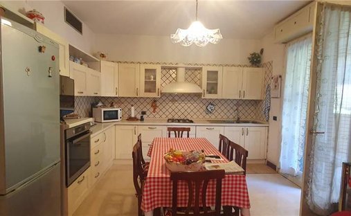 Appartamento a Modena, Emilia-Romagna, Italia 1