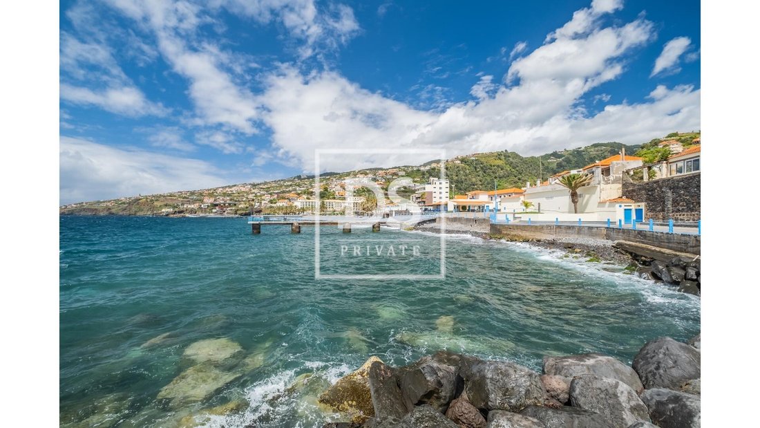Villa in Santa Cruz, Madeira, Portugal 1 - 14135387
