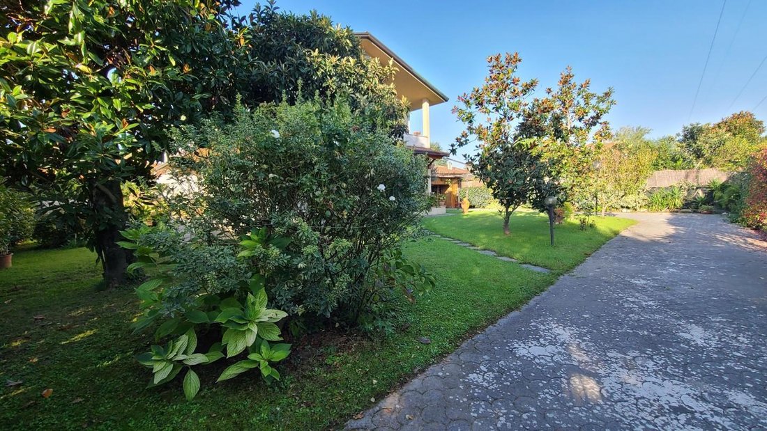 Country House in Vittoria Apuana, Forte dei Marmi, Tuscany 5 - 14137244