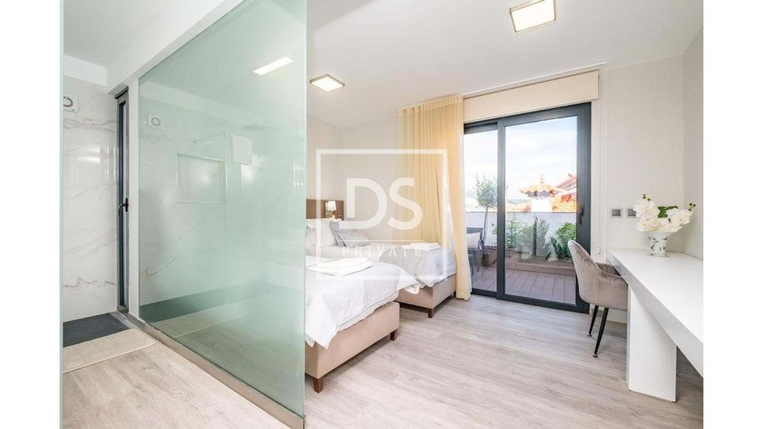 Villa in Santo Antonio, Madeira, Portugal 2 - 14135541