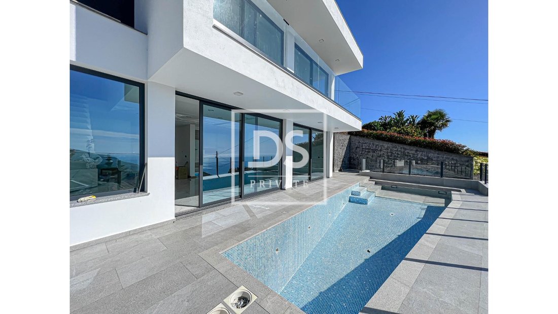 Villa in Ponta do Pargo, Madeira, Portugal 1 - 14135551
