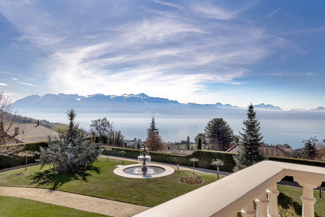 Privacy And Spectacular View In Lutry, Vaud, Switzerland For Sale