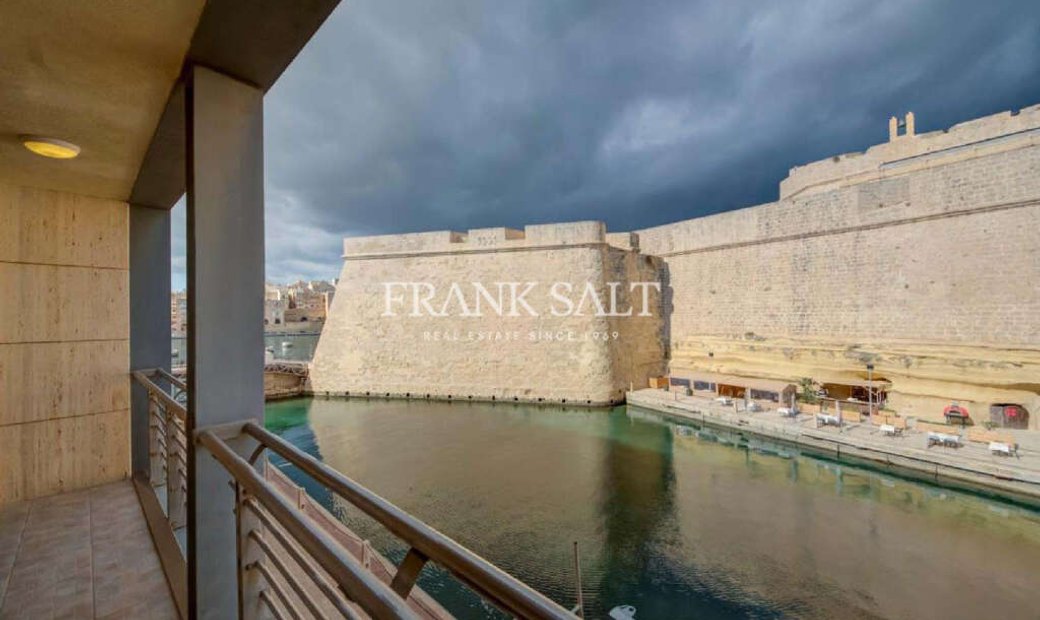 St. Angelo Mansions, Furnished Apartment In Birgu, Malta For Sale