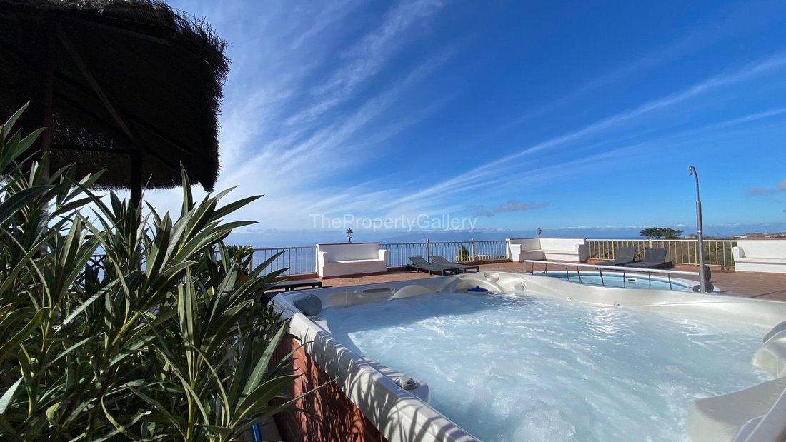 Chalet in Adeje, Canary Islands, Spain 3 - 14146679
