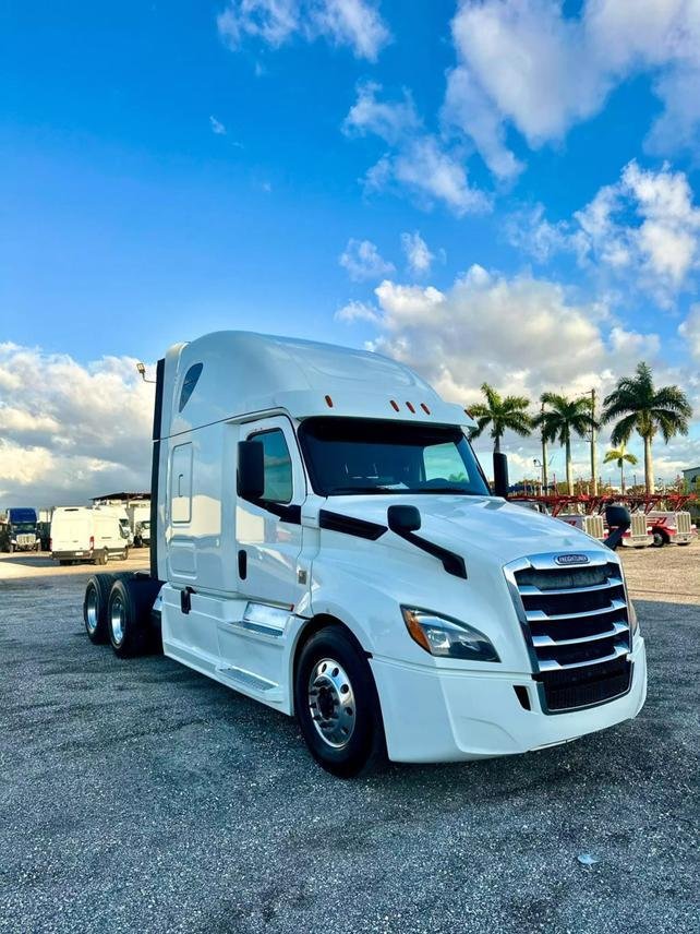 2019 Freightliner Cascadia In West Park, Fl, United States For Sale ...