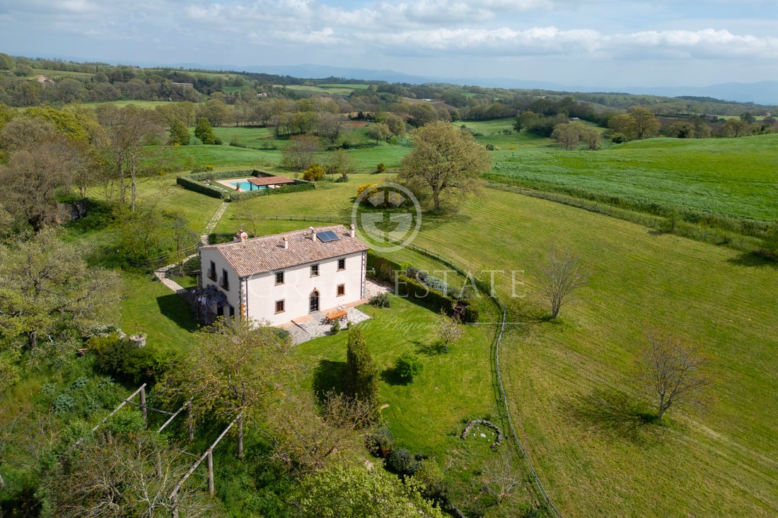 Finca en Civita di Bagnoregio, Lacio, Italia 2 - 14142947