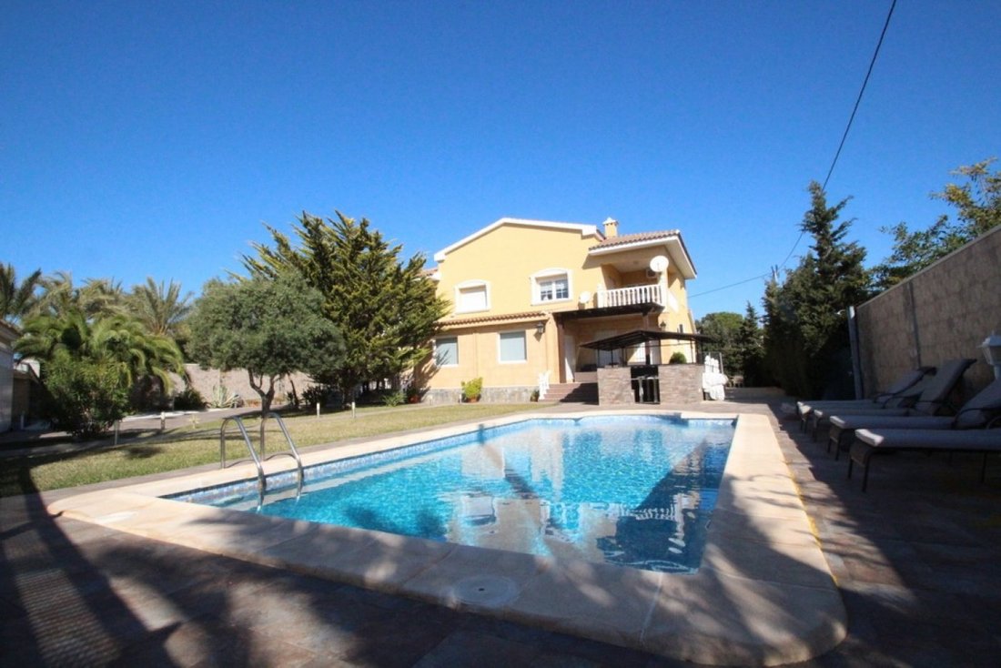Villa in Cabo Roig, Orihuela, Valencian Community 1 - 14142697