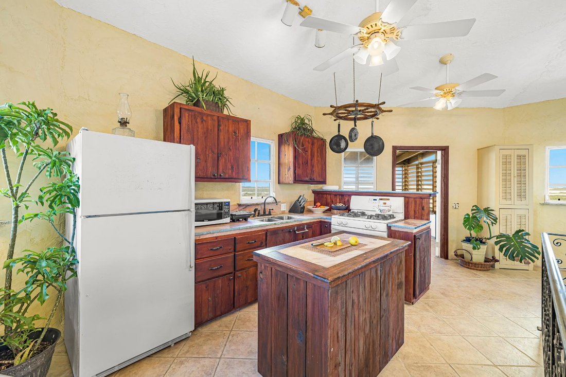 House in Long Bay Hills, Caicos Islands, Turks and Caicos Islands 2 - 14144360