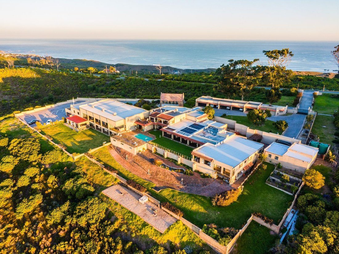 House in Knysna Central, Western Cape, South Africa 2 - 14143034