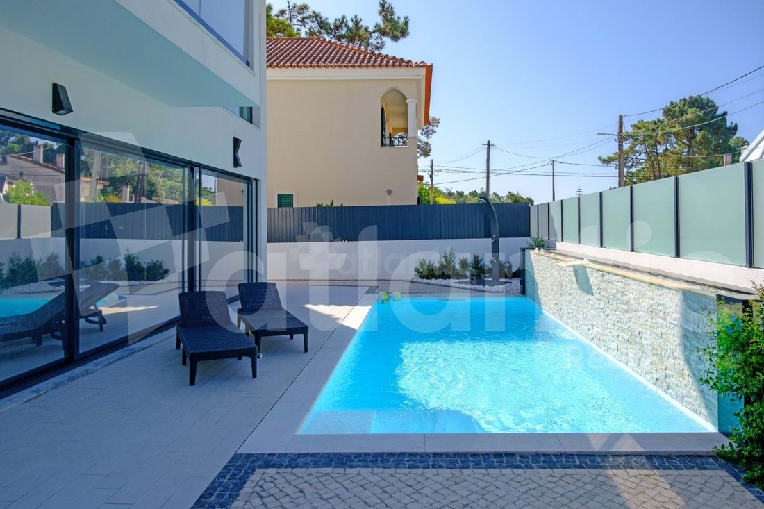 Villa in Aroeira, Charneca de Caparica e Sobreda, Portugal 2 - 13256956
