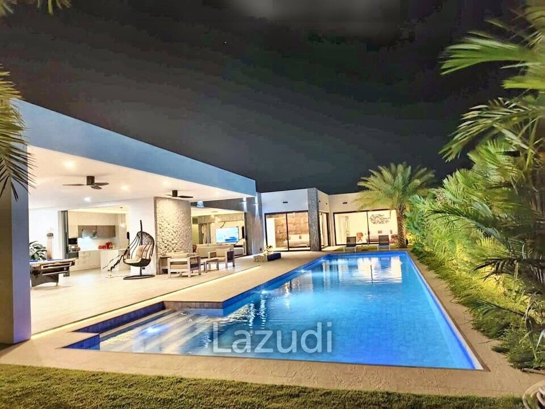 Villa in Rawai, Phuket, Thailand 1 - 14144788