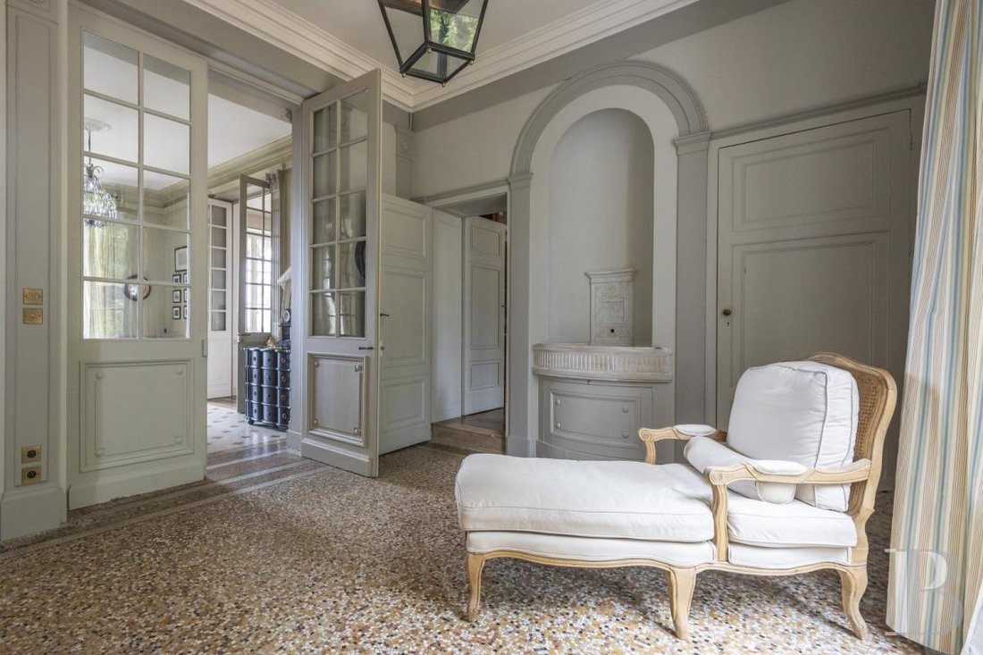 Le Rêve Impérial: A Revolution-Kissed Château Over the Saône’s Silver Ribbon