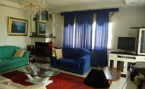 Villa in Thermaikos, Macedonia and Thrace, Greece 1