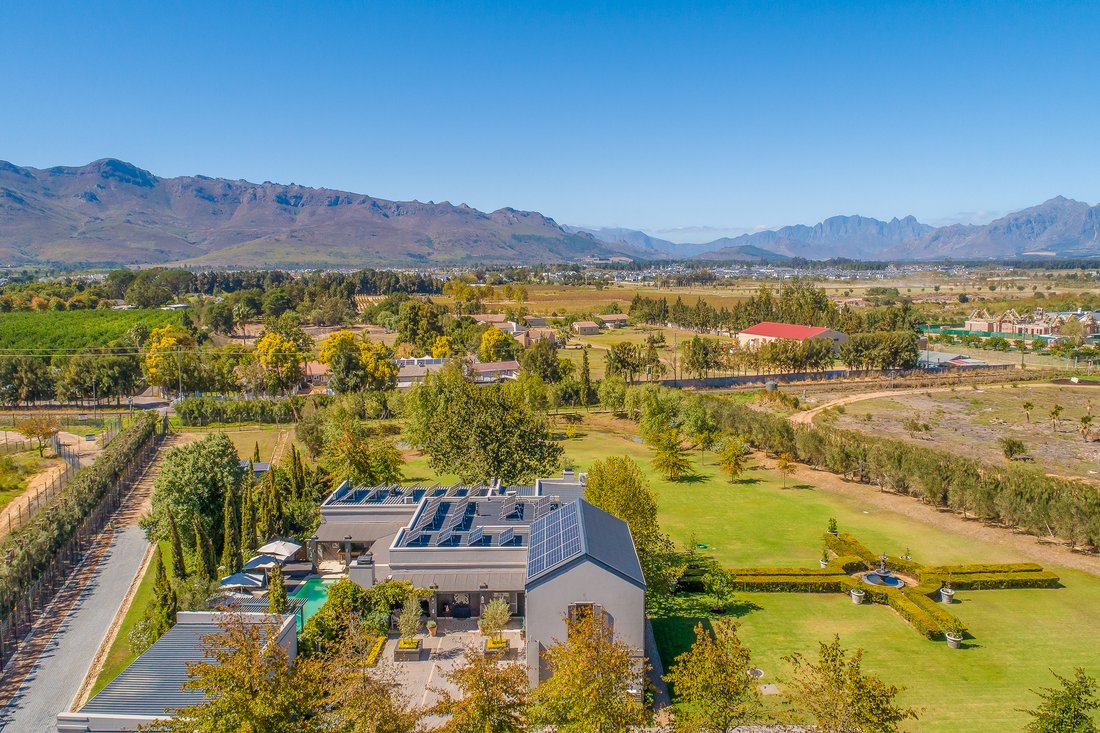 Luxury Living Redefined: Premier Property In Paarl, Western Cape, South ...