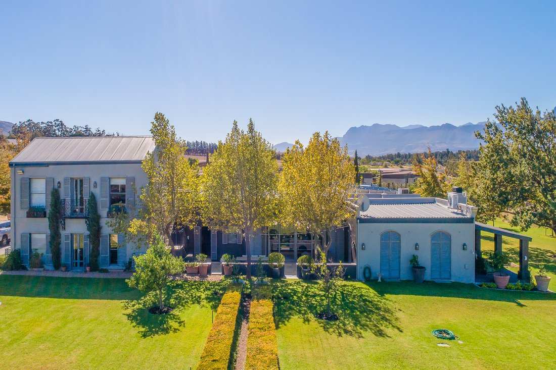 Luxury Living Redefined: Premier Property In Paarl, Western Cape, South ...