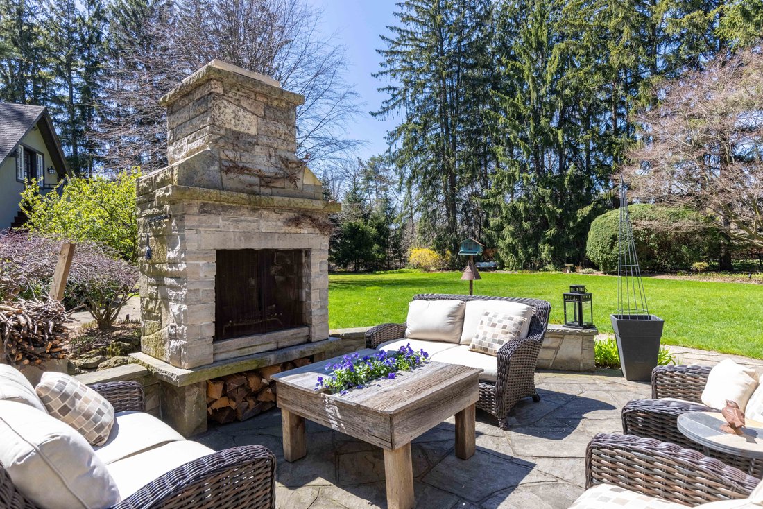 House in Oakville, Ontario, Canada 4 - 14155333
