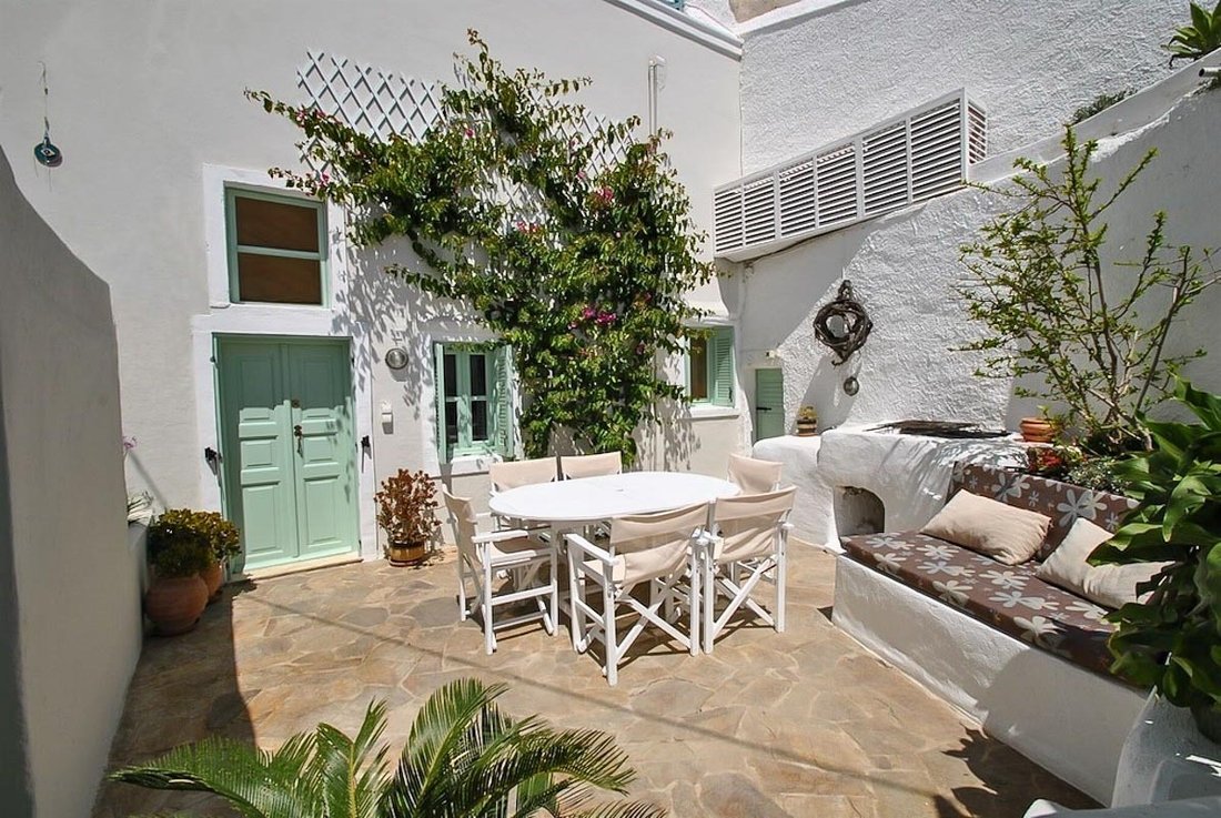 House in Thira, Aegean, Greece 5 - 14166281