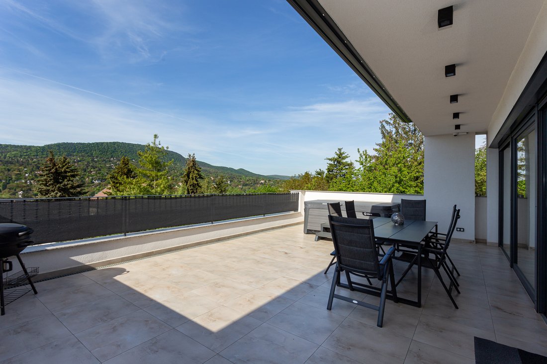 Exceptional Penthouse With Stunning Views For In Budapest, Budapest ...