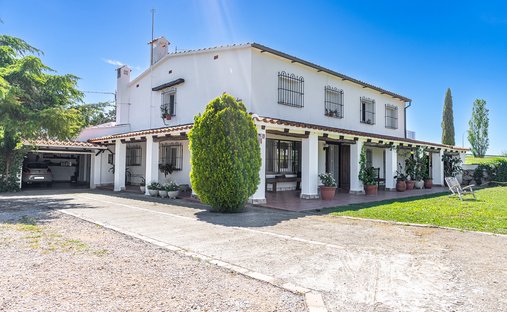 Luxury houses with garage for sale in Vilamalla, Catalonia, Spain ...