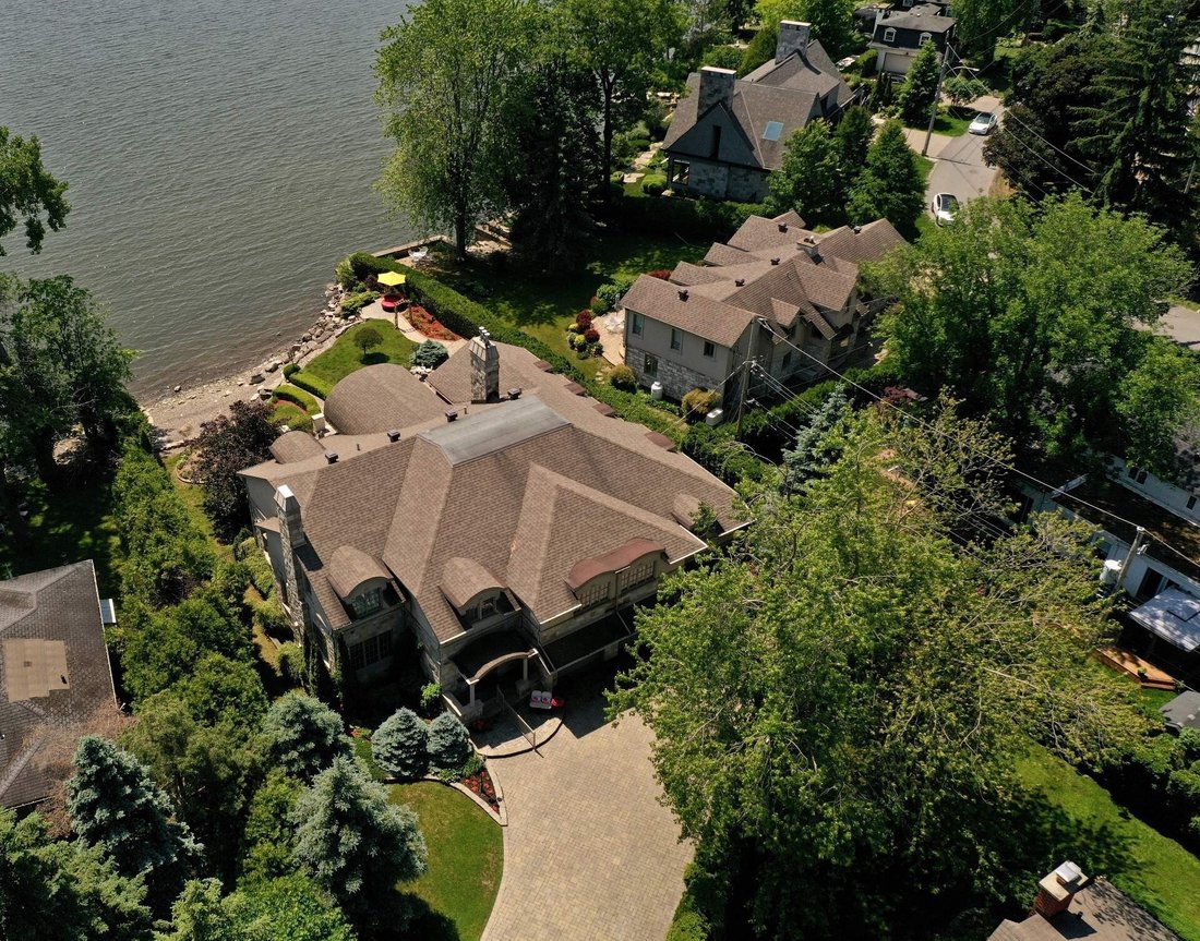 Magnificent Waterfront Residence In Beaconsfield, Quebec, Canada For ...