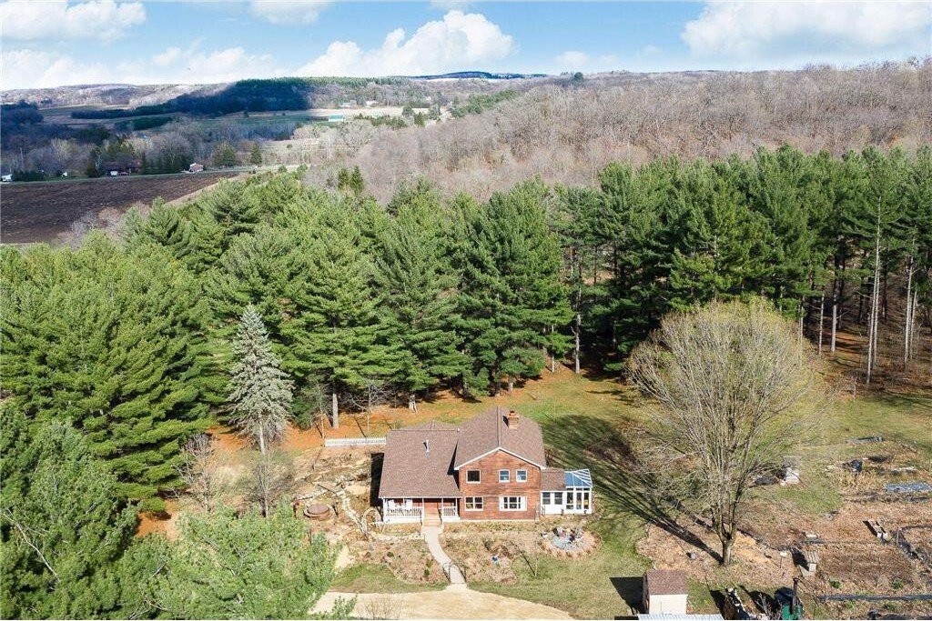 Single Family Detached River Falls In Martell, Wisconsin, United States