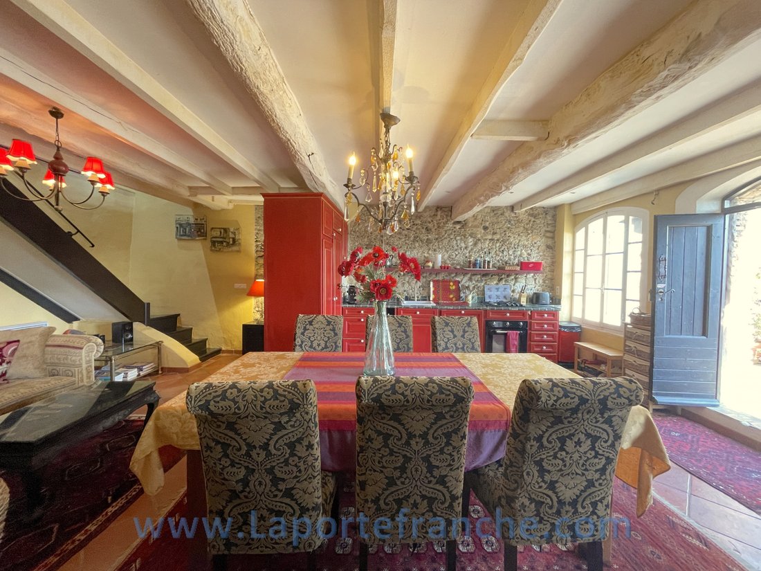 House in Centre-Haut de Cagnes, Cagnes-sur-Mer, France 3 - 14160022