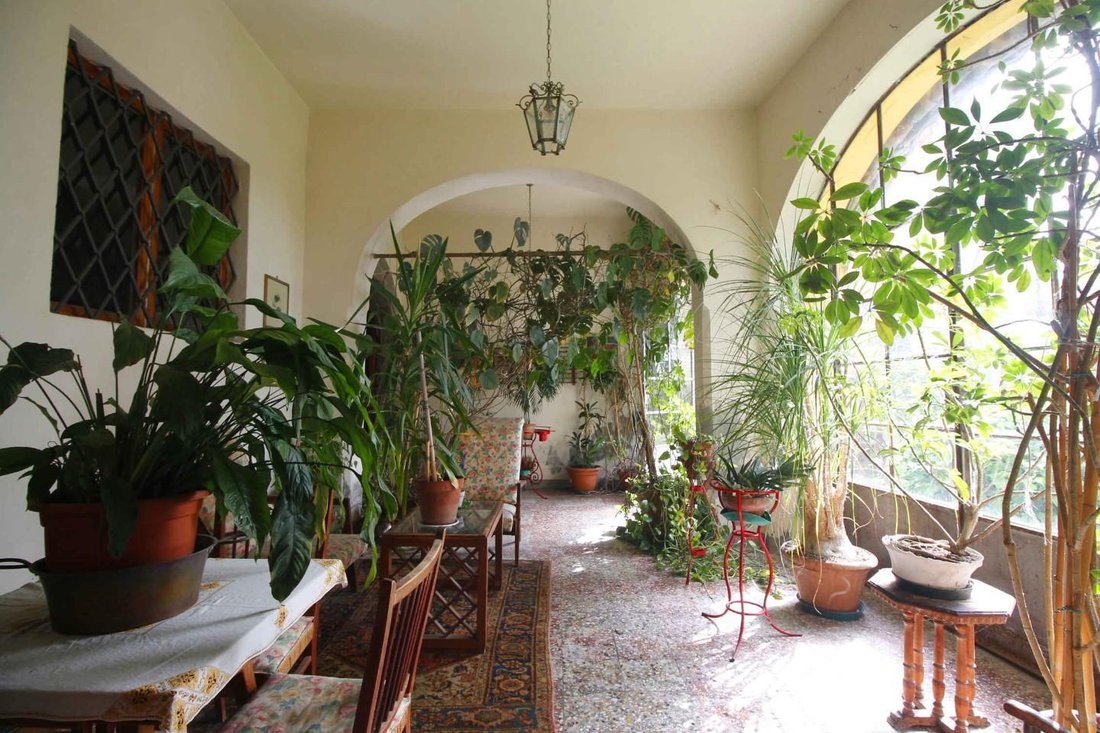 A Medici-Kissed Palace Where Time Stands Still in Tuscany’s Golden Hills