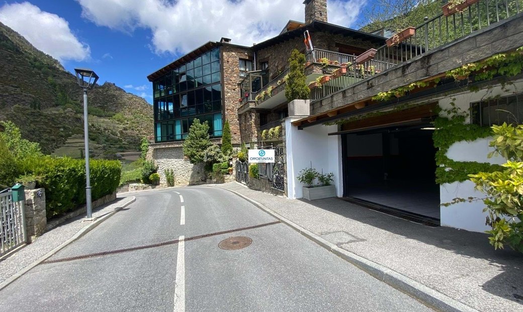 Curated visual reference: Spectacular Duplex Penthouse With Mountain Design In In Encamp Encamp Photo Inspiration