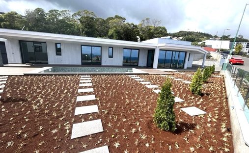 Villa in Agua de Pena, Madeira, Portugal 1