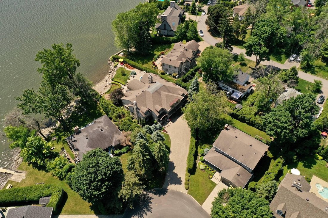 Magnificent Waterfront Residence In Beaconsfield, Quebec, Canada For ...