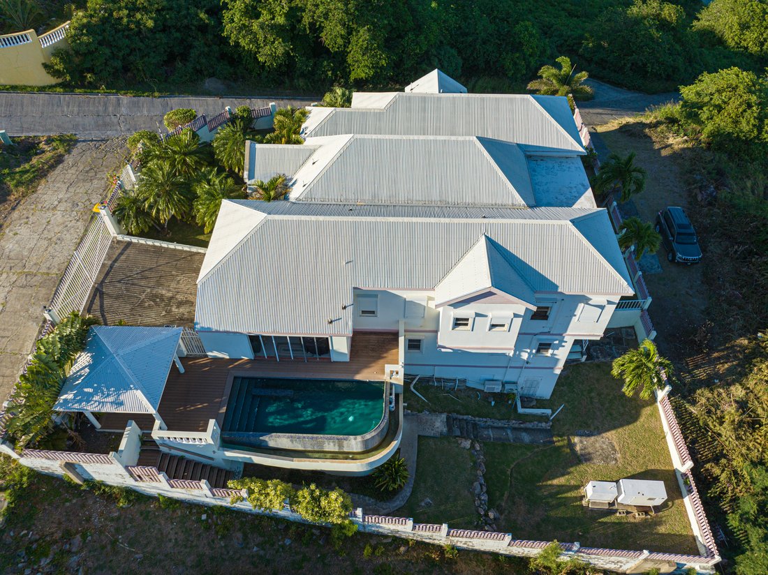 House in Basseterre, Saint Peter Basseterre Parish, Saint Kitts and Nevis 1 - 14160747
