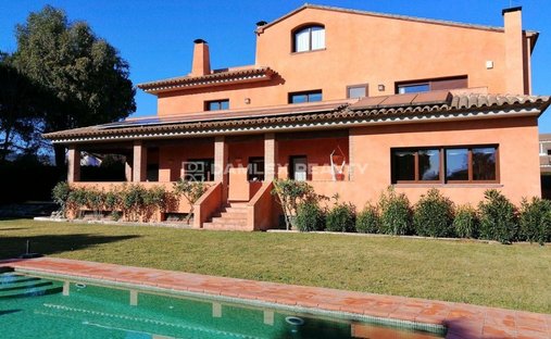 Casa en Montrás, Cataluña, España 1