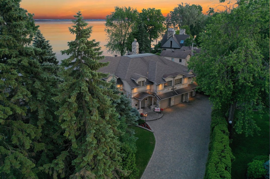 Magnificent Waterfront Residence In Beaconsfield, Quebec, Canada For ...