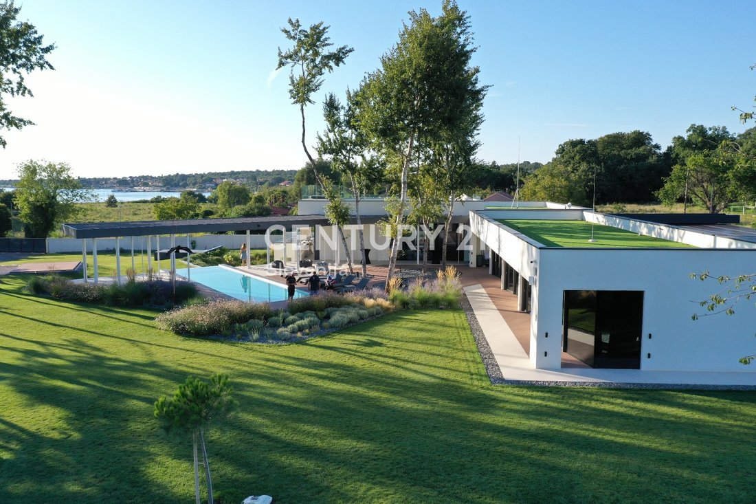 Villa in Novigrad, Istria County, Croatia 1 - 14166304