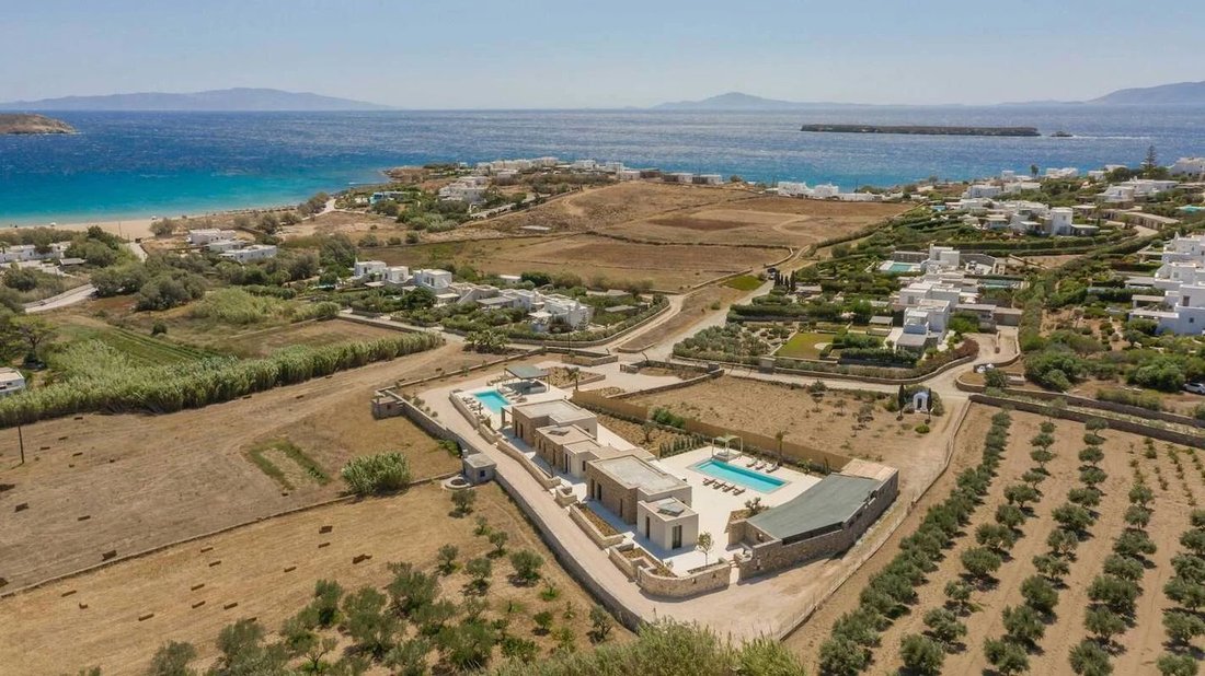 Villa in Paros, Aegean, Greece 2 - 14166346