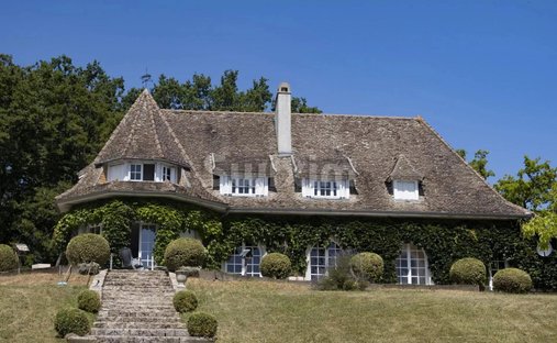 House in Bragny-sur-Saone, Bourgogne – Franche-Comté, France 1