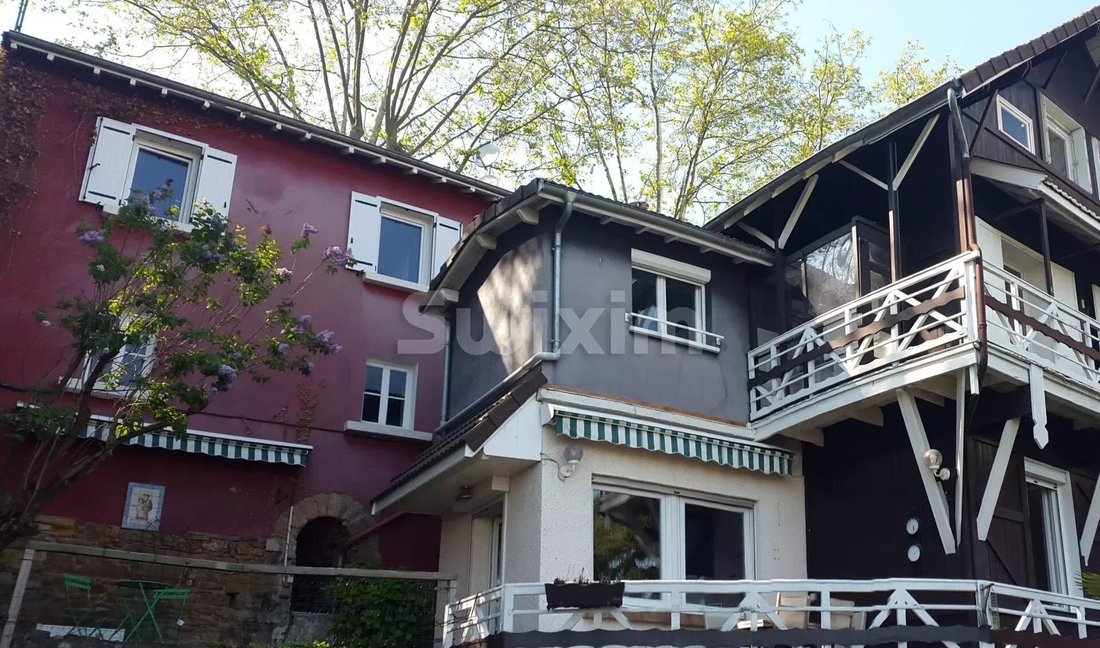 House in Sainte-Foy-lès-Lyon, Auvergne-Rhône-Alpes, France 1 - 13844274