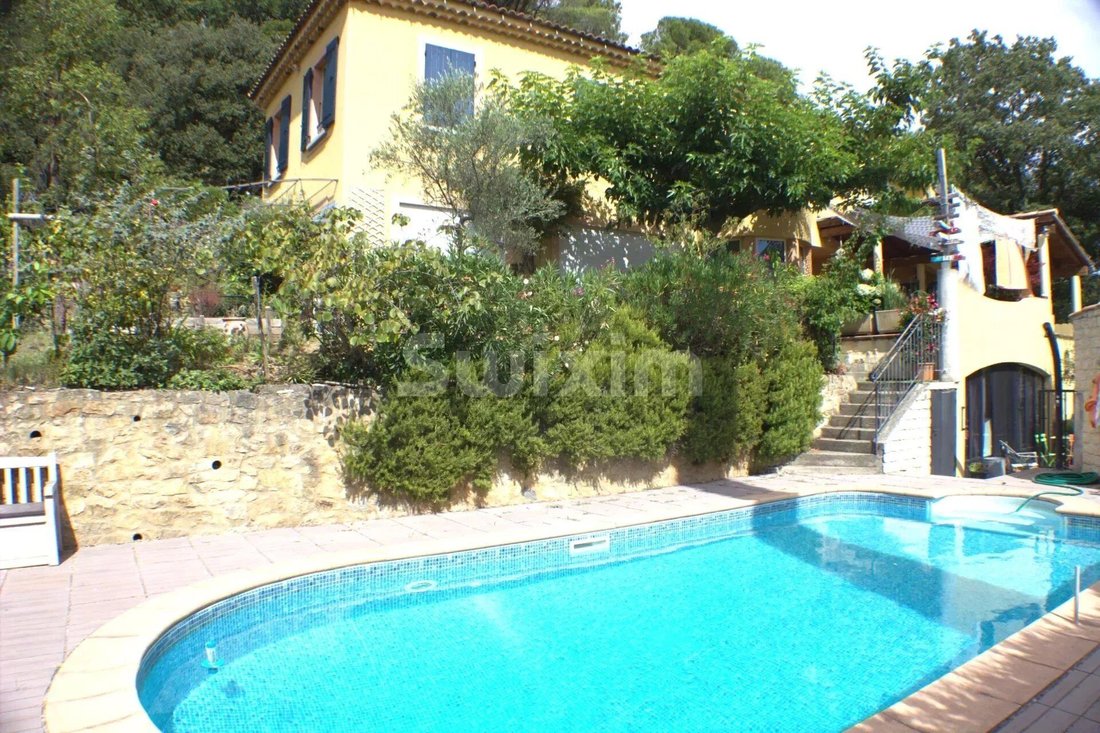 House in Centre Ville, Bagnols-sur-Ceze, France 1 - 13134975