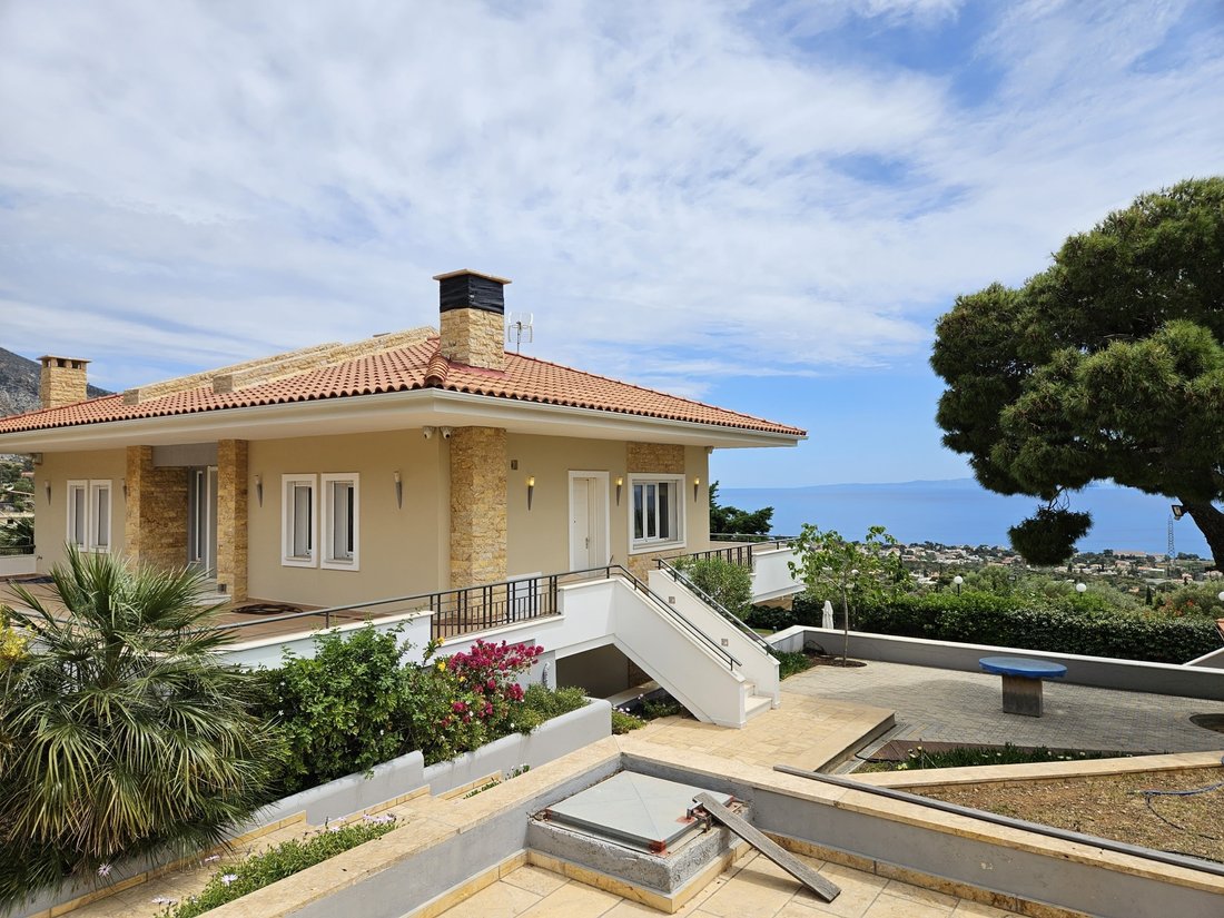 Villa in Community of Kineta, Megara, Greece 2 - 14145076