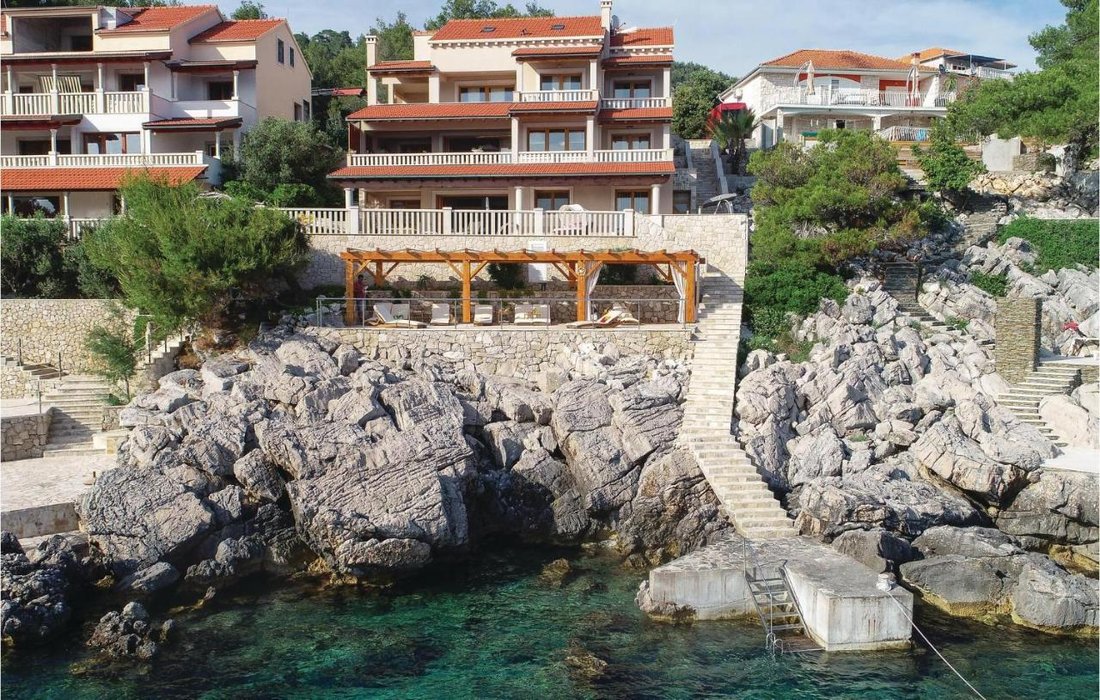 House in Gradski kotar Stari grad, Korcula, Dubrovnik-Neretva County 2 - 14167115