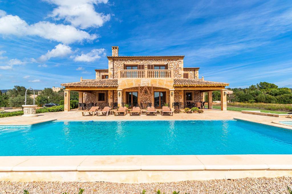 Finca in Sant Llorenc des Cardassar, Balearic Islands, Spain 2 - 14169579