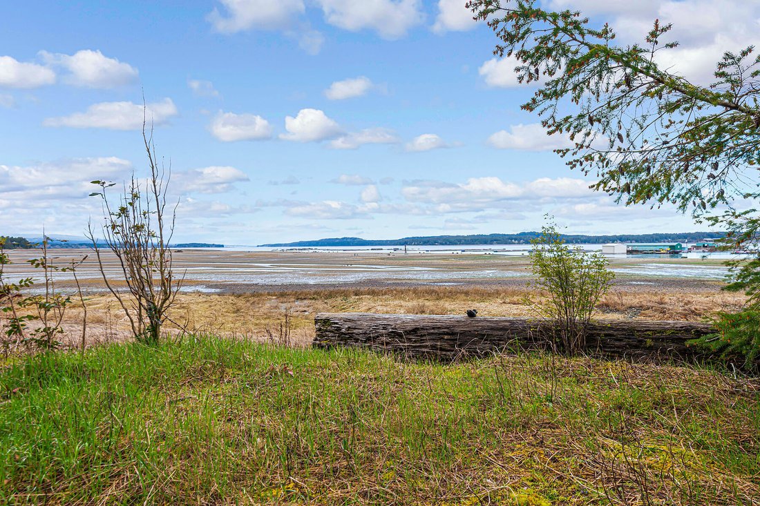 Spectacular Private Acreage In Nanaimo, British Columbia, Canada For Sale (14169606)