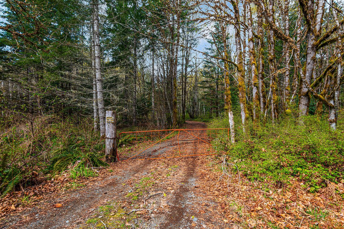 Spectacular Private Acreage In Nanaimo, British Columbia, Canada For Sale (14169606)